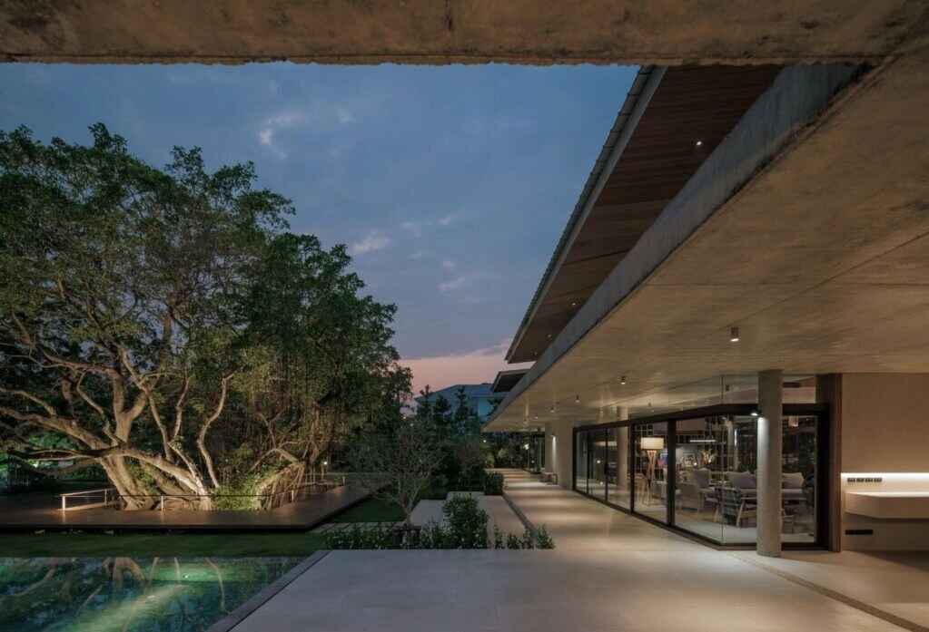Nhà vườn 1.600 m2 cho ba thế hệ xây quanh cây đa cổ thụ