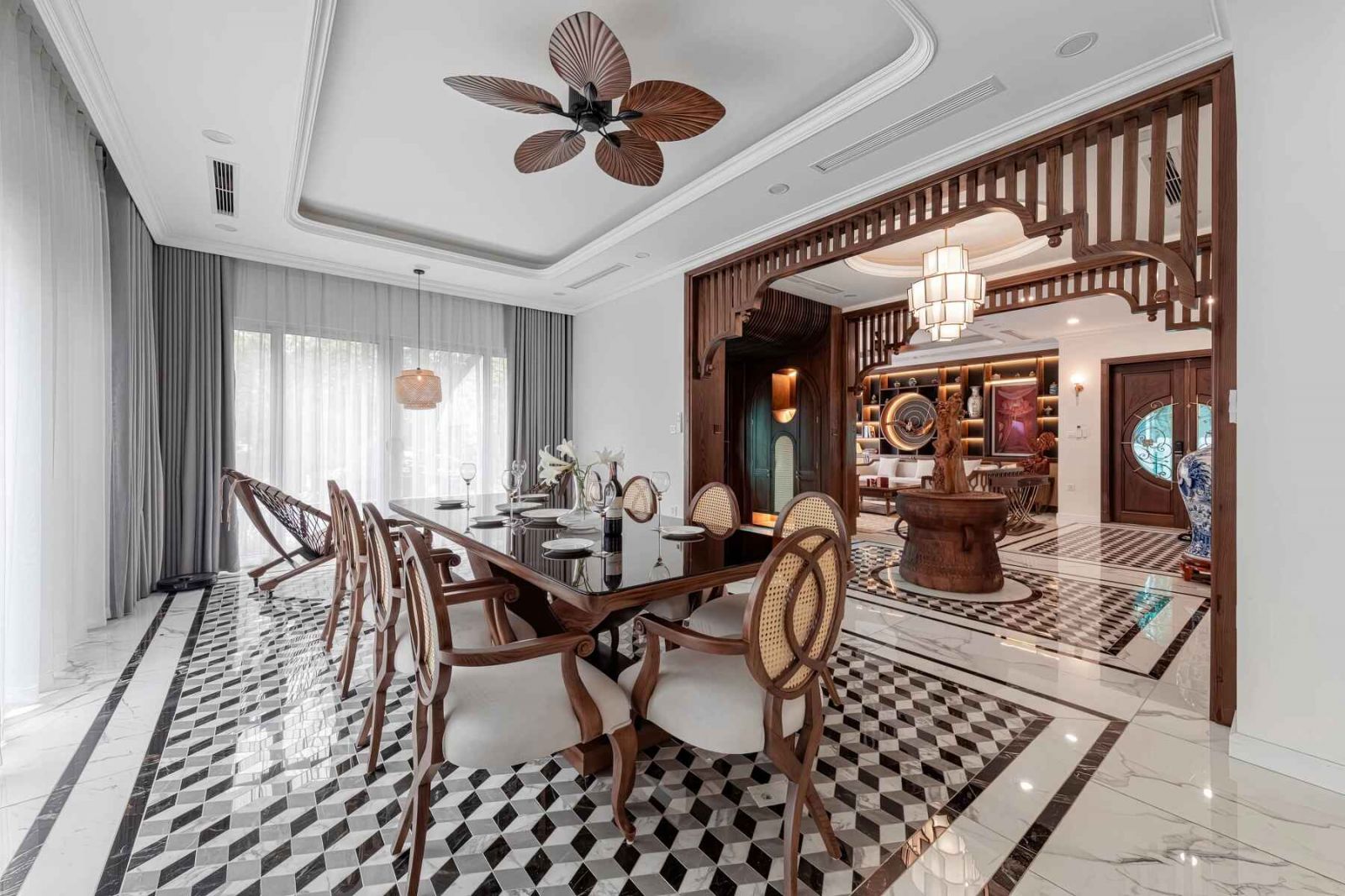 Biệt thự Indochine nhiều không gian mở cho gia đình 3 thế hệ