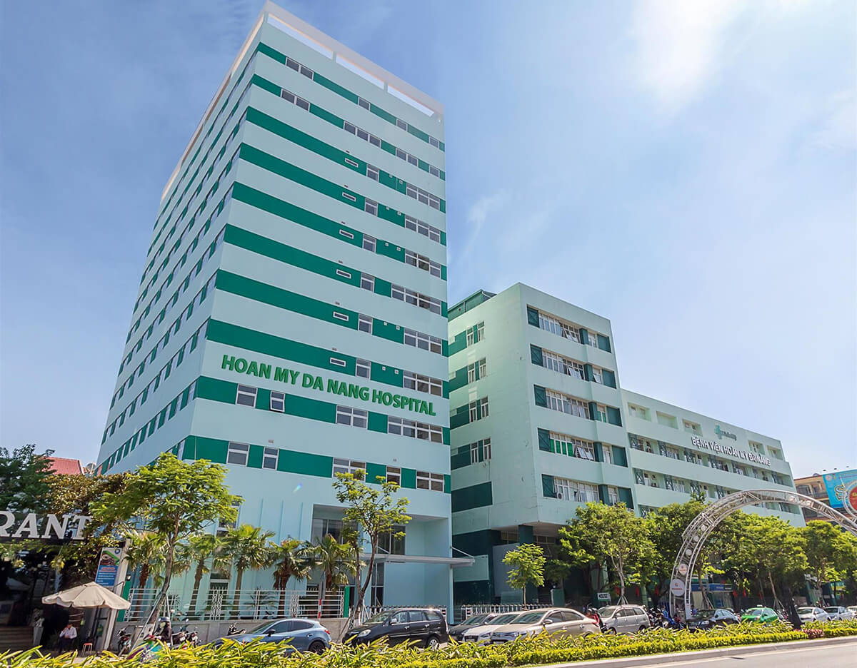 Thi công chống thấm tường ngoài Bệnh viện Hoàn Mỹ Đà Nẵng