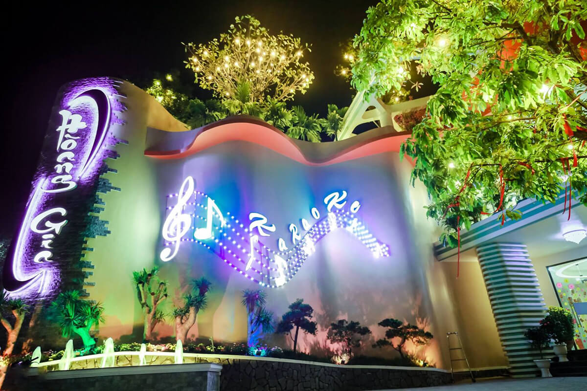 Thi công chống thấm công trình Karaoke Hoàng Gia