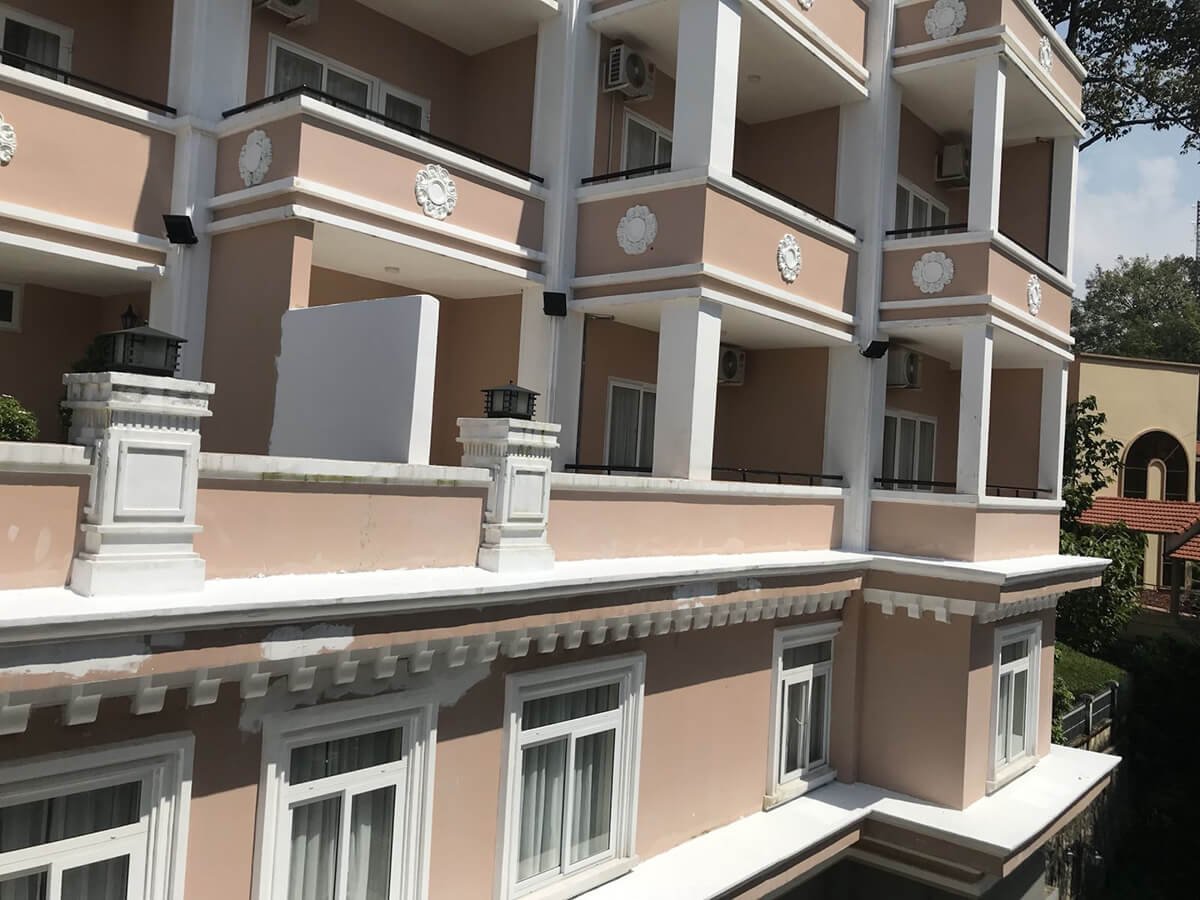 Thi công chống thấm công trình Khách sạn Bcons