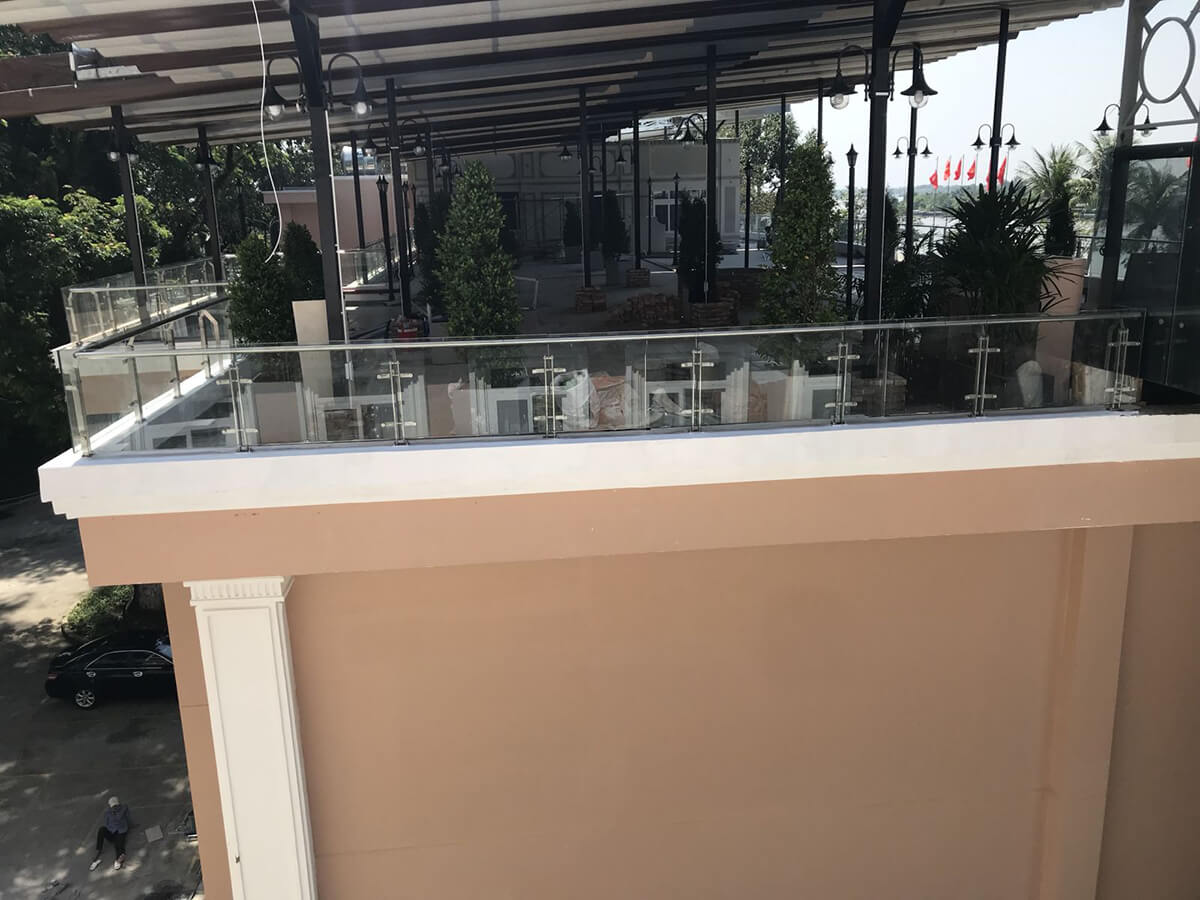 Thi công chống thấm công trình Khách sạn Bcons